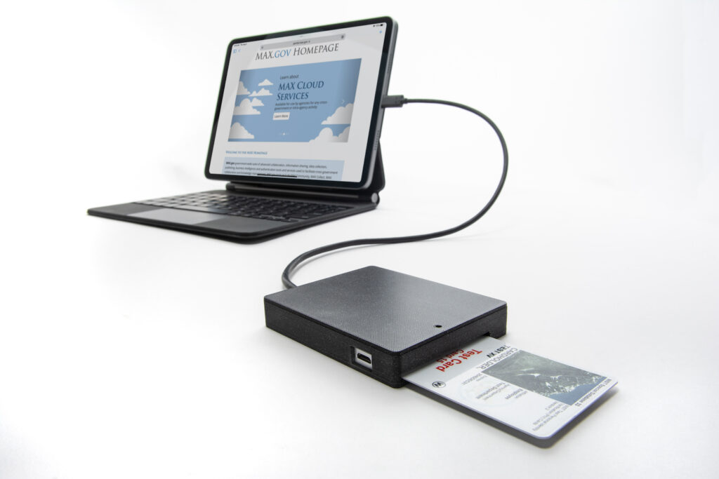 laptop with smart card reader